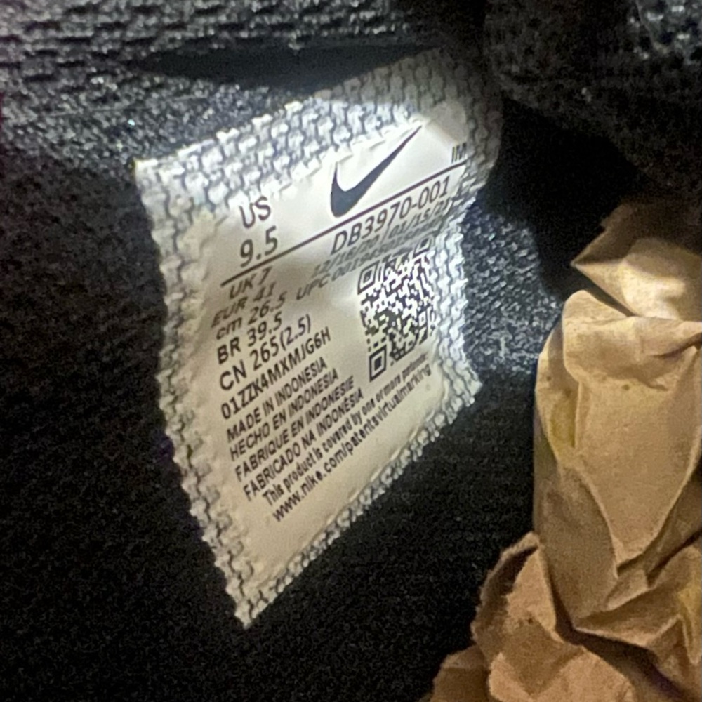 Nike Black Canvas Slip-On Mule Sneakers with White Sole - Picture 4 of 4